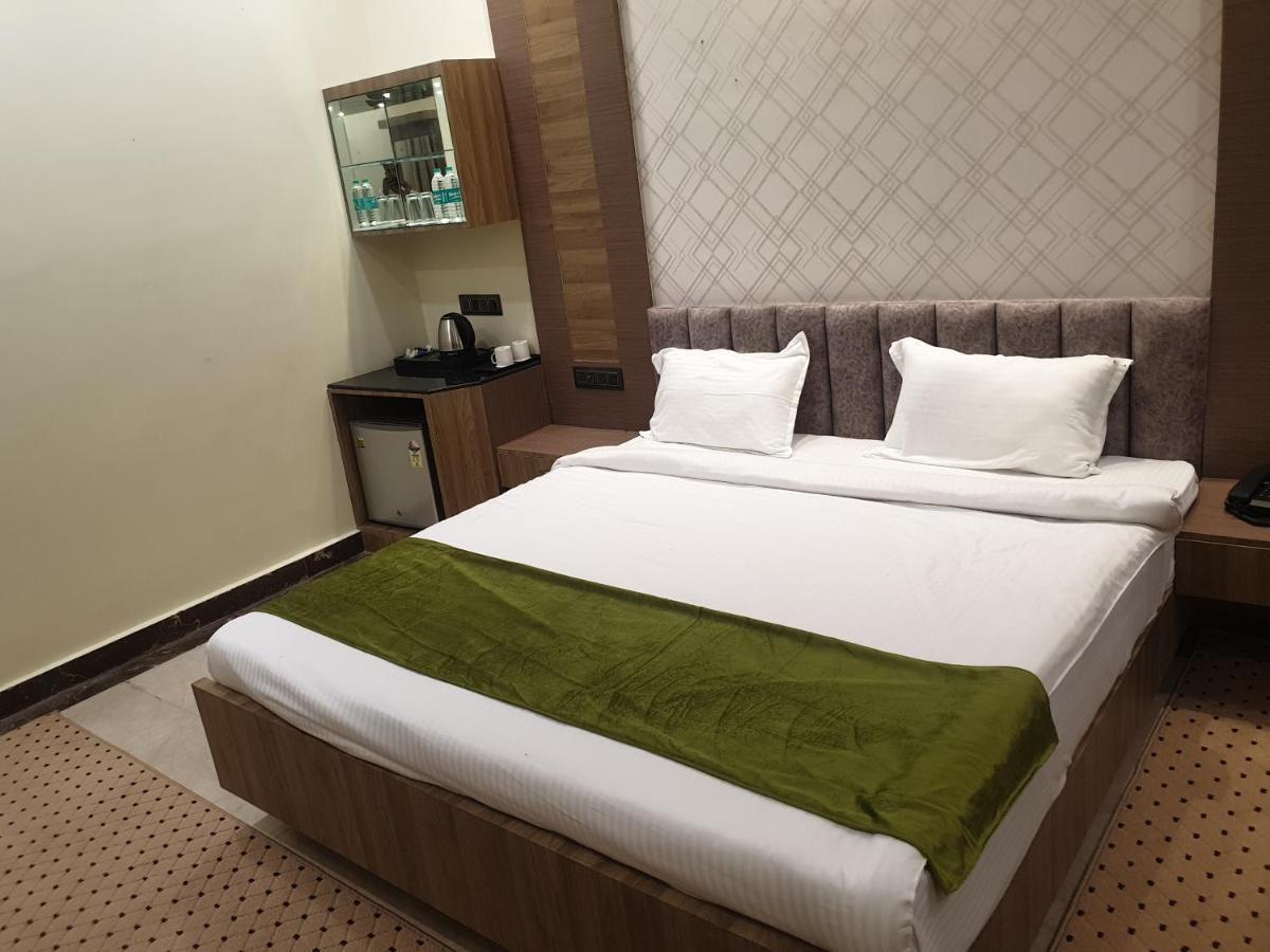 Buddha Heritage Resort Бодх Гая Екстериор снимка